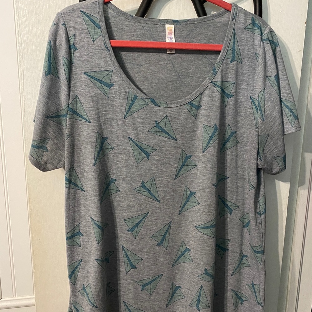 Lularoe classic tee w/paper airplanes